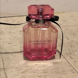 Victoria Secret Bombshell Perfume